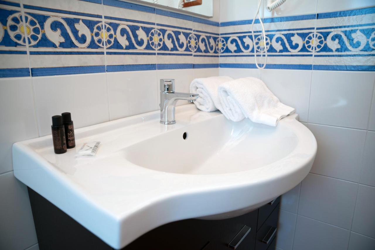 Dimora Santa Barbara Hotel Матера Екстериор снимка